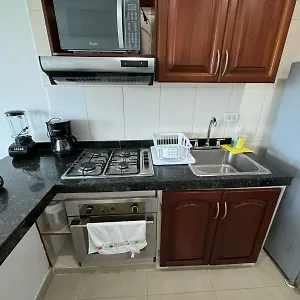 apartamento-en-laguito-ed-torres-del-lago-604-icdi.cartagena-hotels.org/